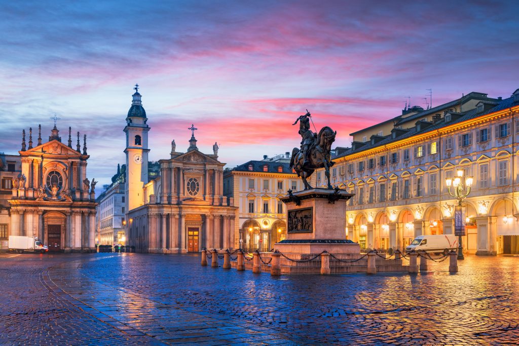 turin nighttime guided walking tour