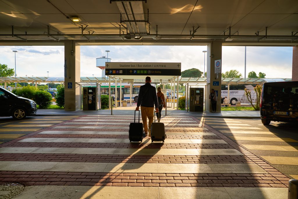 marco polo airport bus