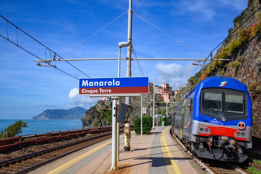 milan to cinque terre train