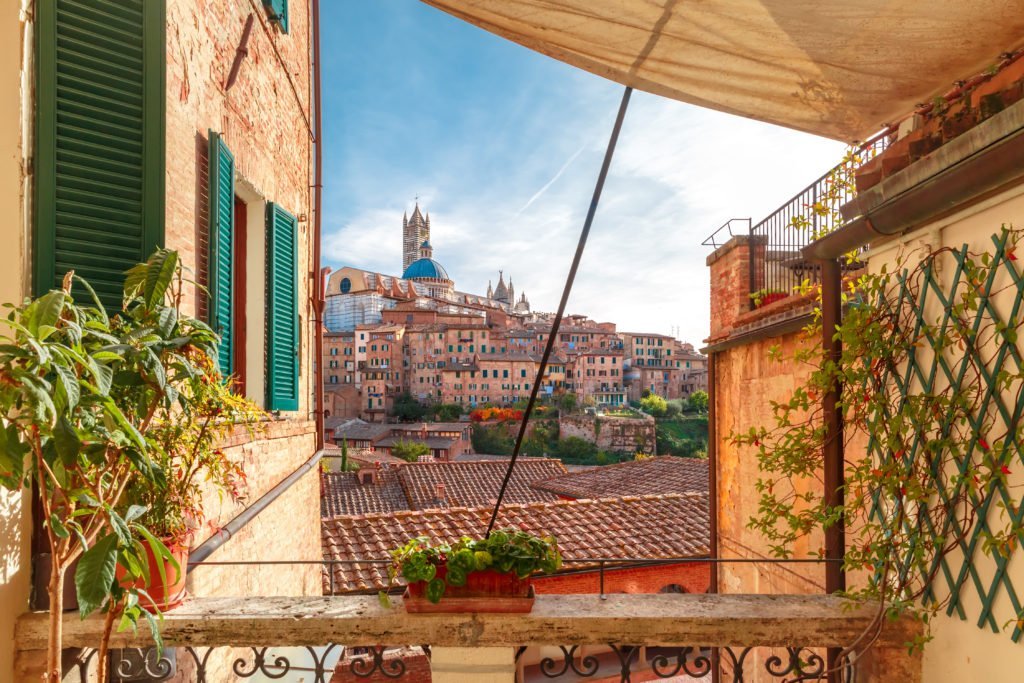 Sienese neighborhood aquila