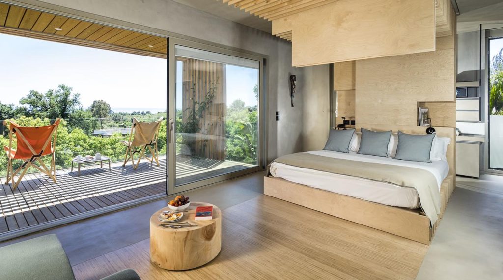 The sleek rooms overlooking gardens at Donna Carmela